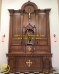 Tabernakel gereja Katolik kayu