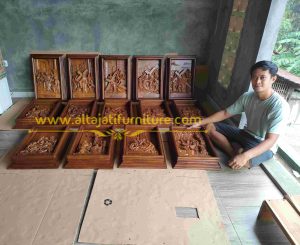 Relief Ukiran Jalan Salib Kayu Jati Jepara 14 Perhentian