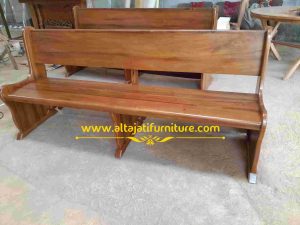 Bangku gereja kayu jati ukir salib dengan kneeler jok kulit