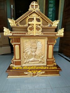 Tabernakel Gereja Kayu Jati Ukir Prada Emas Pintu Relief Sibori IHS